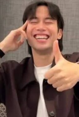 Penyanyi Vidi Aldiano Meninggal Dunia