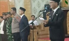 Bupati Sarolangun Lantik 20 Pejabat Baru
