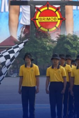 Danpas Pelopor Buka Lomba Jalan Sehat Korbrimob