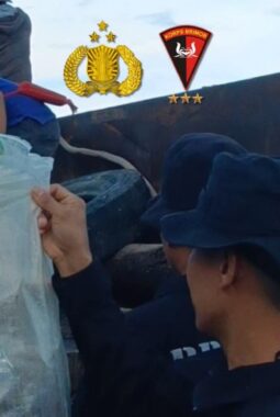 Brimob Polda Sulawesi Selatan Hijaukan Anjungan Cempae