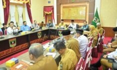 Ekonomi Sumbar Tumbuh 5,02%, Mahyeldi Soroti Pengangguran dan Inflasi