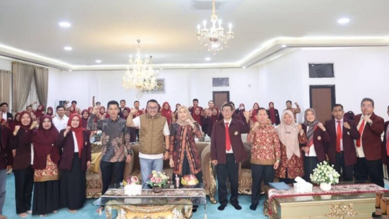 Oplus_0