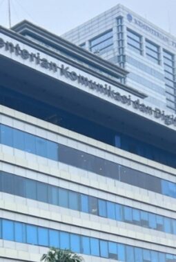 Cukup Senyum, Nomor HP Baru Langsung Aktif: Registrasi SIM Card Pakai Wajah Mulai Berlaku 1 Juli 2026