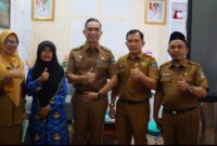 Oplus_0